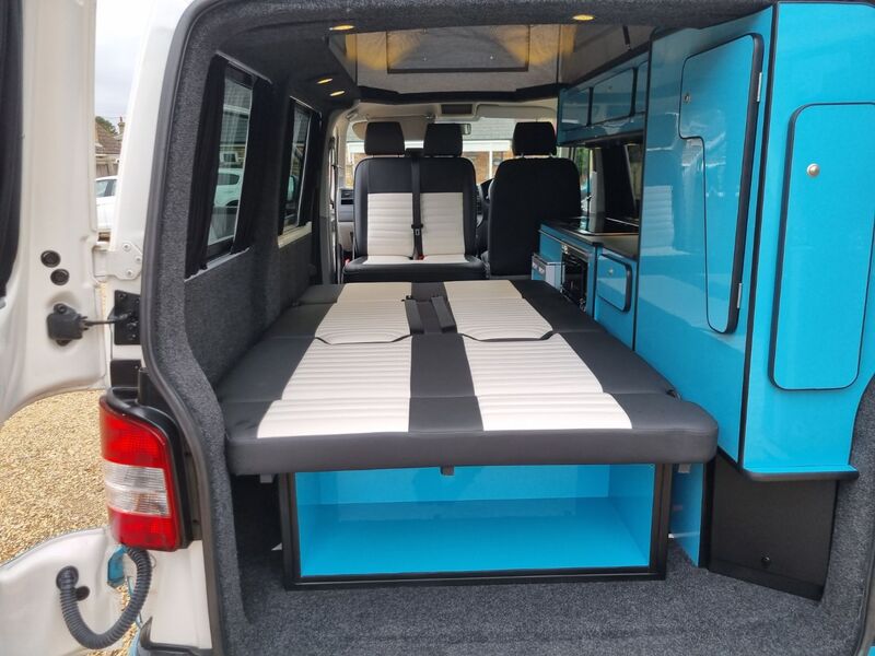 VOLKSWAGEN CAMPERVAN