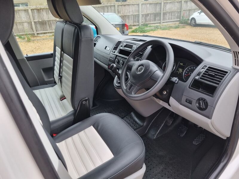VOLKSWAGEN CAMPERVAN