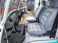 VOLKSWAGEN CAMPERVAN