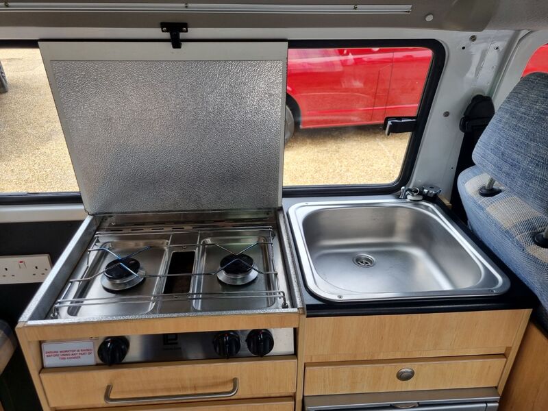 VOLKSWAGEN CAMPERVAN