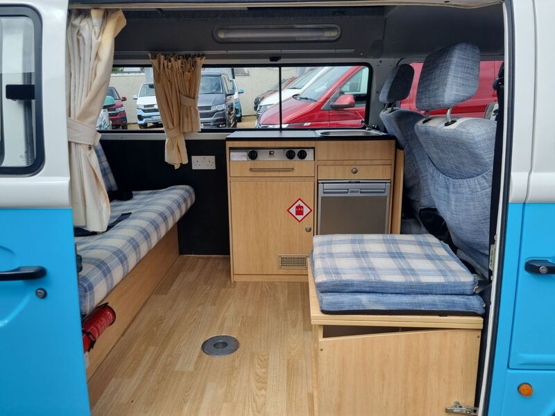 VOLKSWAGEN CAMPERVAN