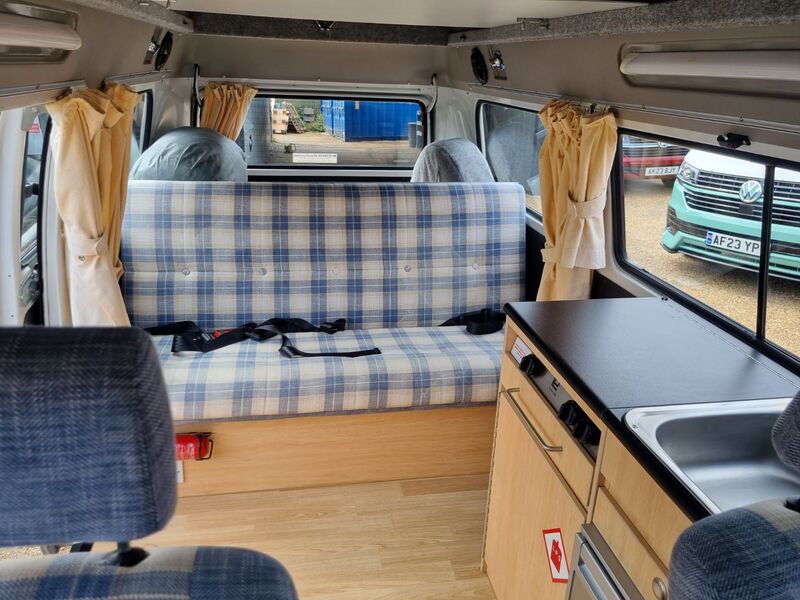 VOLKSWAGEN CAMPERVAN