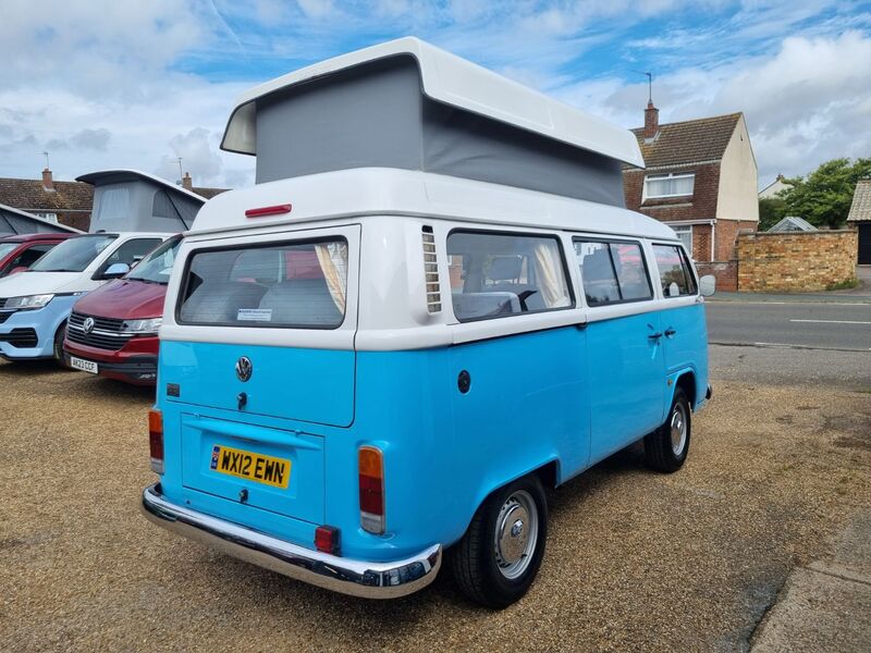 VOLKSWAGEN CAMPERVAN