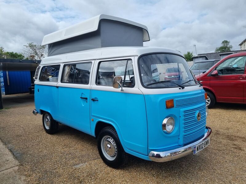 VOLKSWAGEN CAMPERVAN