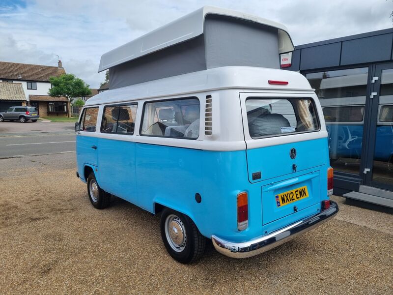 VOLKSWAGEN CAMPERVAN