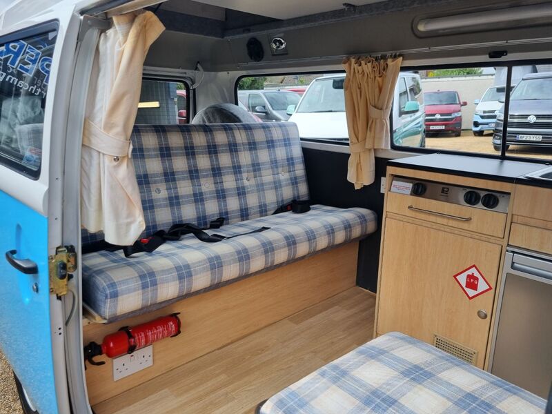 VOLKSWAGEN CAMPERVAN