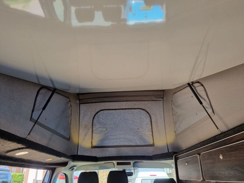 VOLKSWAGEN CAMPERVAN