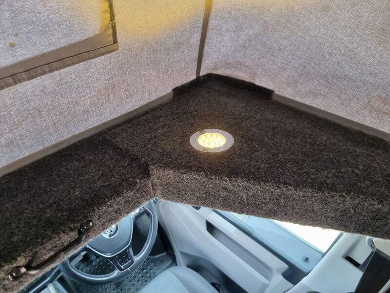 VOLKSWAGEN CAMPERVAN