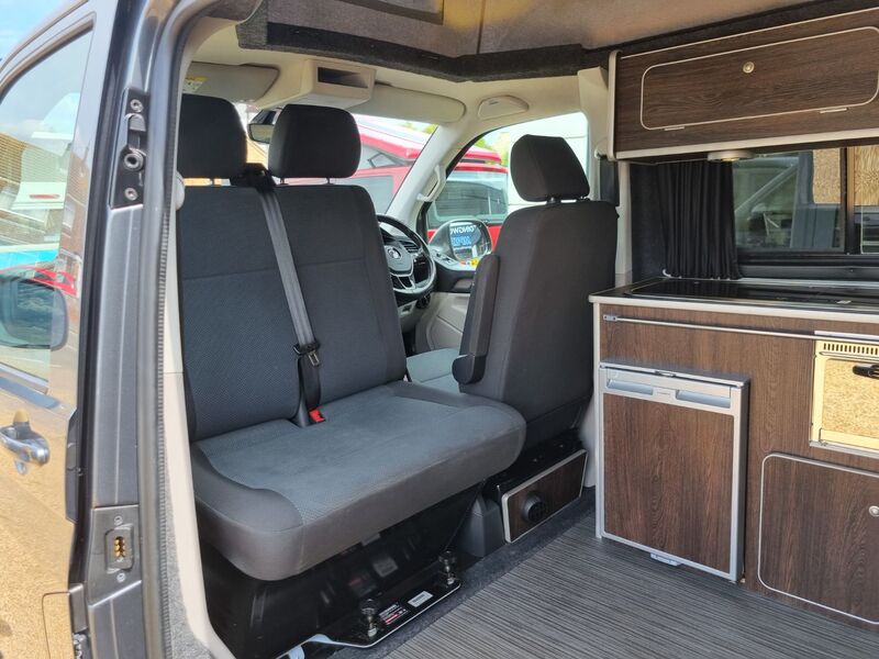 VOLKSWAGEN CAMPERVAN