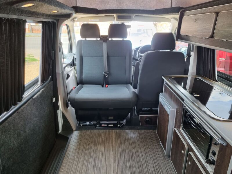 VOLKSWAGEN CAMPERVAN