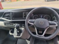 VOLKSWAGEN TRANSPORTER KOMBI