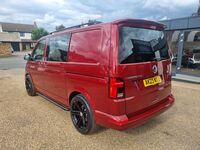 VOLKSWAGEN TRANSPORTER KOMBI