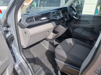 VOLKSWAGEN TRANSPORTER KOMBI