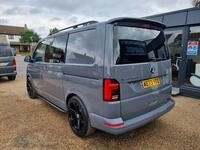 VOLKSWAGEN TRANSPORTER KOMBI