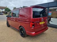 VOLKSWAGEN TRANSPORTER KOMBI