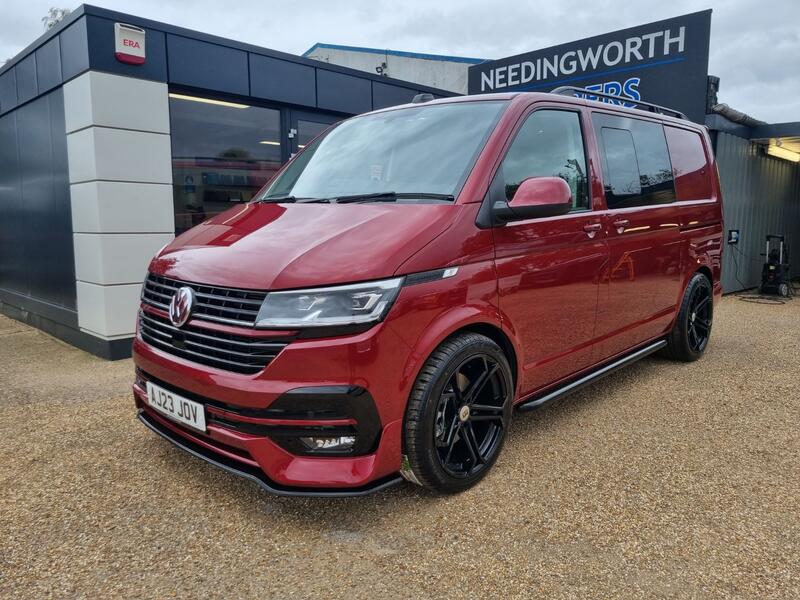VOLKSWAGEN TRANSPORTER KOMBI